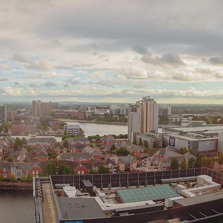 Hallsphere - Stunning Apartment Salford Quays Manchester Extérieur photo
