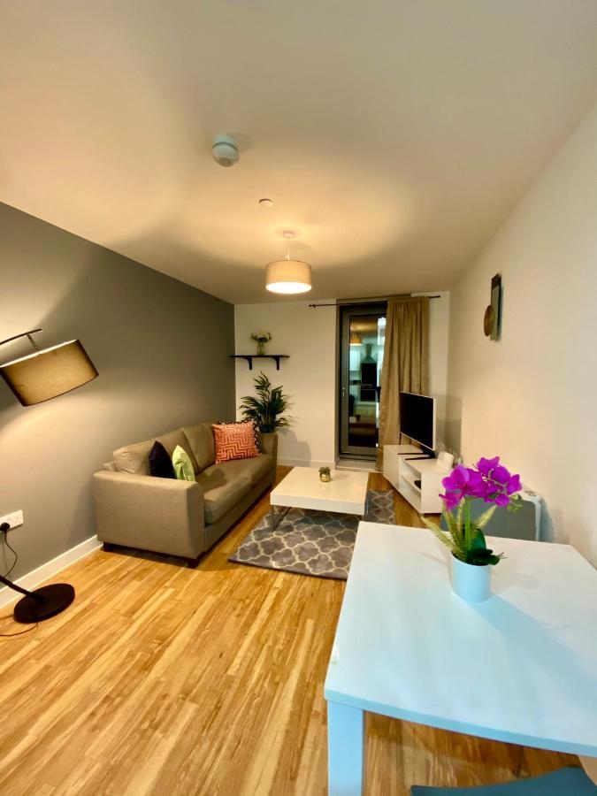 Hallsphere - Stunning Apartment Salford Quays Manchester Extérieur photo
