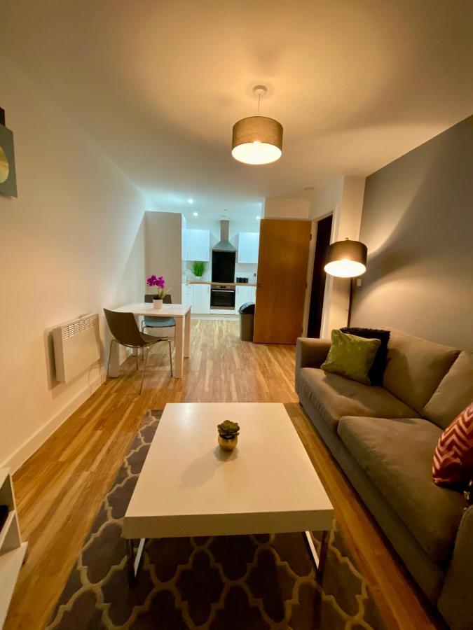 Hallsphere - Stunning Apartment Salford Quays Manchester Extérieur photo