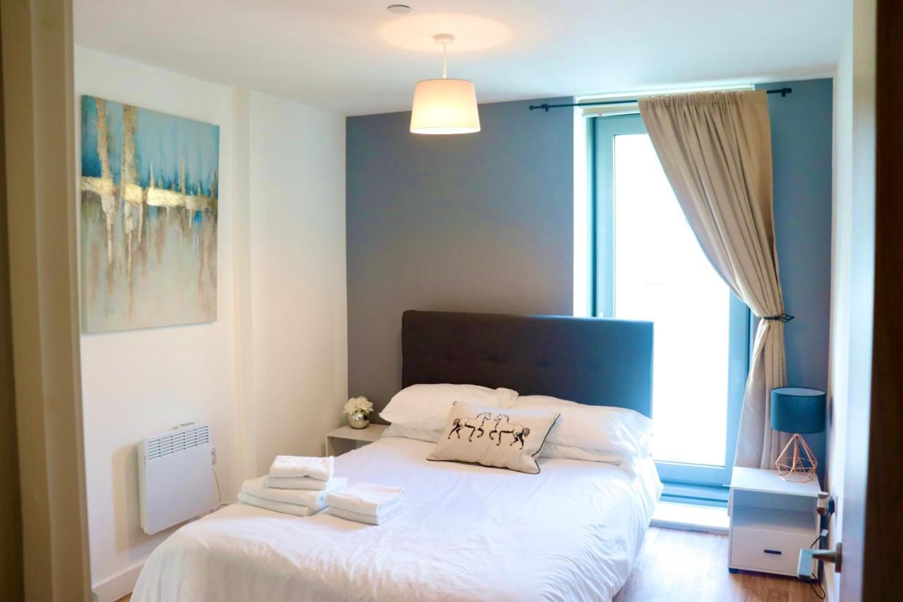 Hallsphere - Stunning Apartment Salford Quays Manchester Extérieur photo