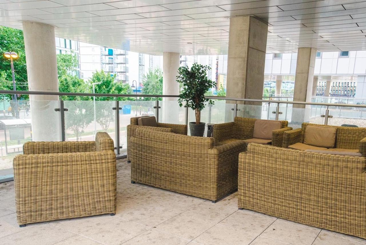 Hallsphere - Stunning Apartment Salford Quays Manchester Extérieur photo