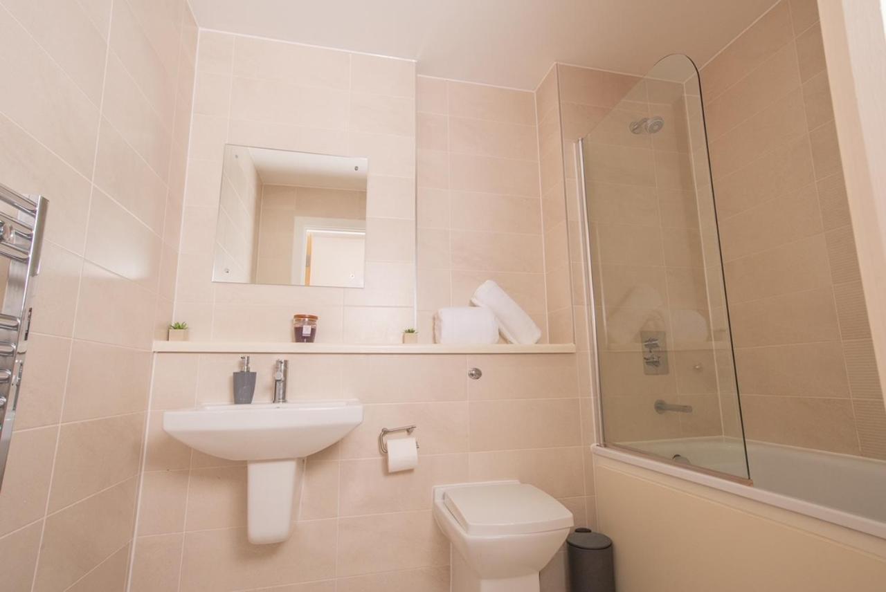 Hallsphere - Stunning Apartment Salford Quays Manchester Extérieur photo