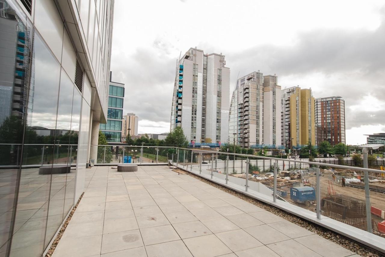 Hallsphere - Stunning Apartment Salford Quays Manchester Extérieur photo