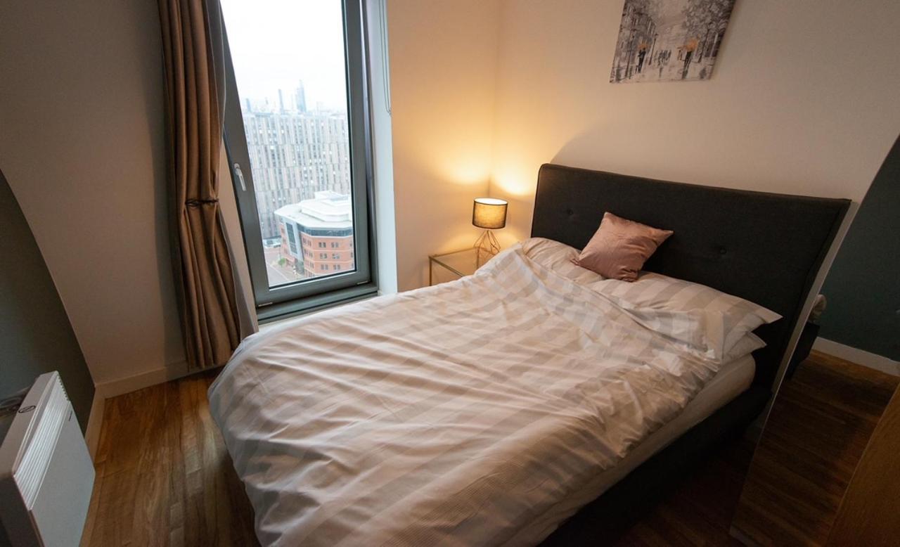 Hallsphere - Stunning Apartment Salford Quays Manchester Extérieur photo
