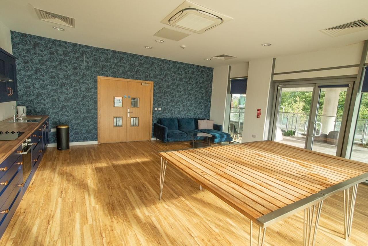 Hallsphere - Stunning Apartment Salford Quays Manchester Extérieur photo